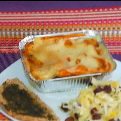 Lasagna vegana de la casa gratinada